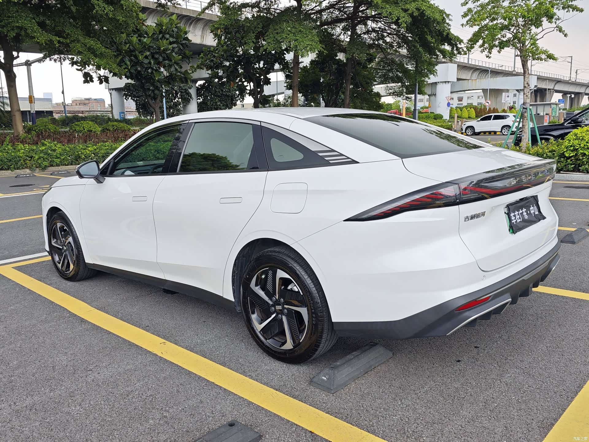 Geely Galaxy L6, 2024 25