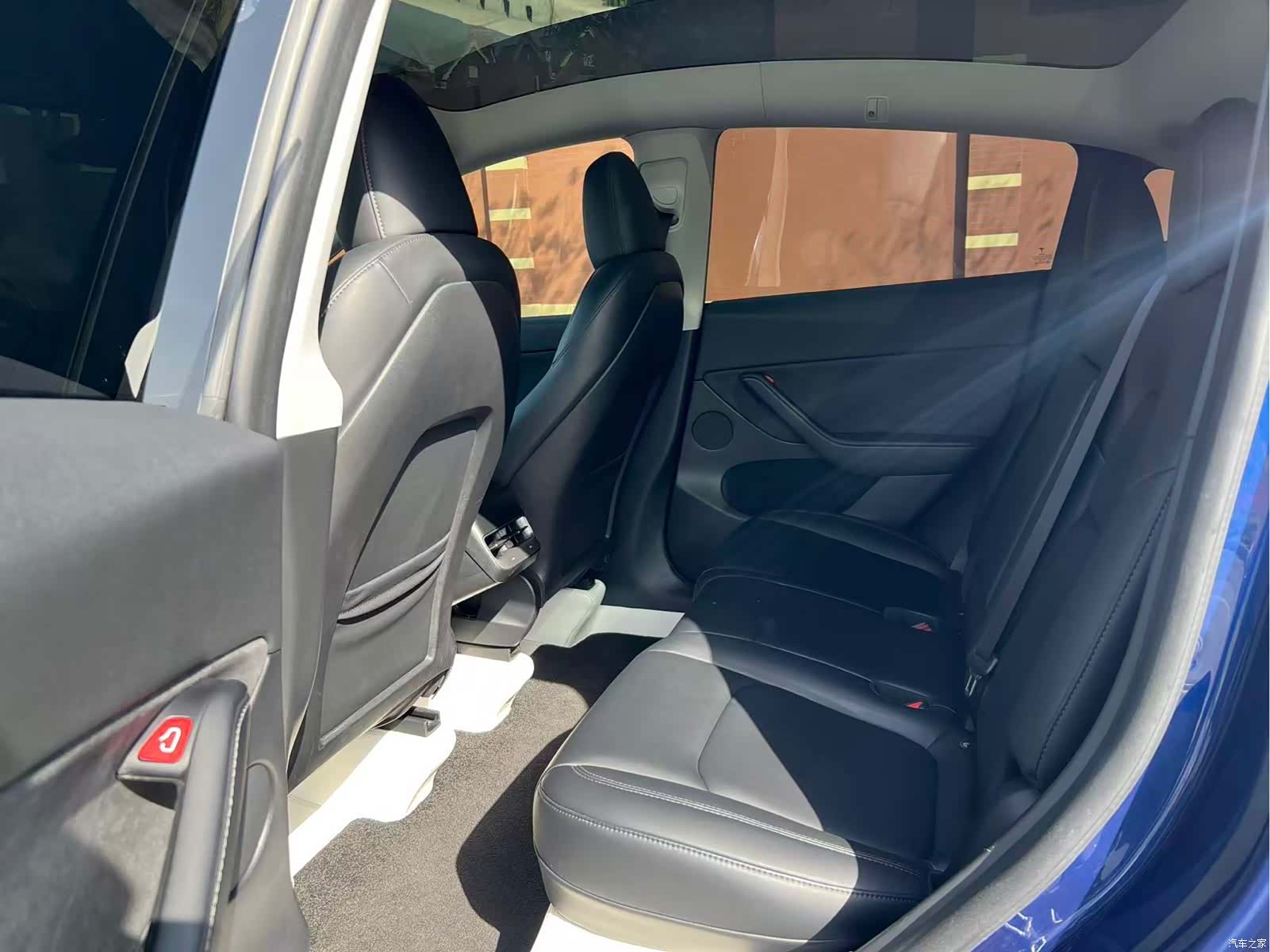 Tesla Model Y, 2024 9