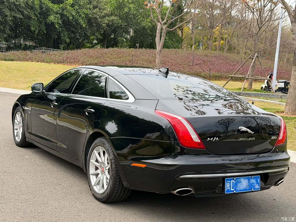 Jaguar XJ, 2016 все фото
