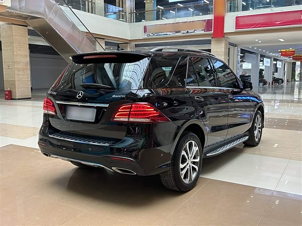 Mercedes-Benz GLE Mercedes-Benz GLE