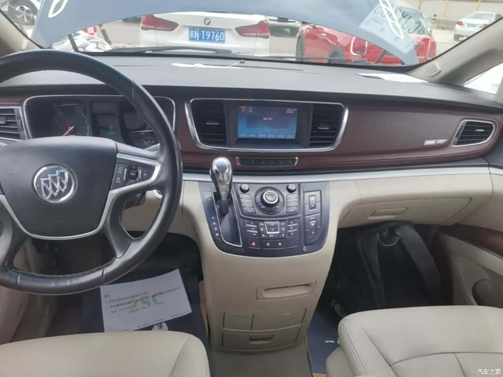 Buick GL8, 2017 13