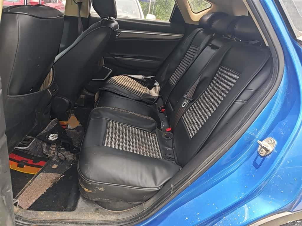 Geely Emgrand, 2017 17