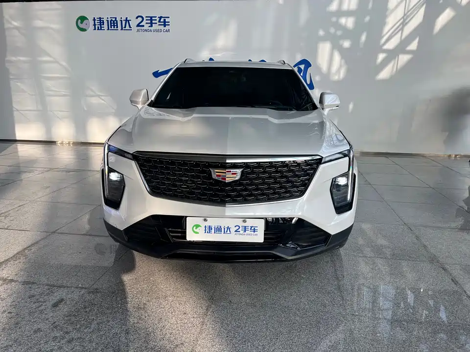 Cadillac XT4