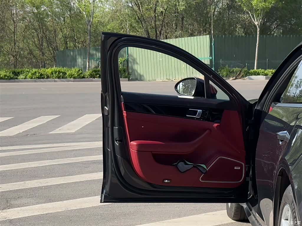 Porsche Panamera, 2018 все фото