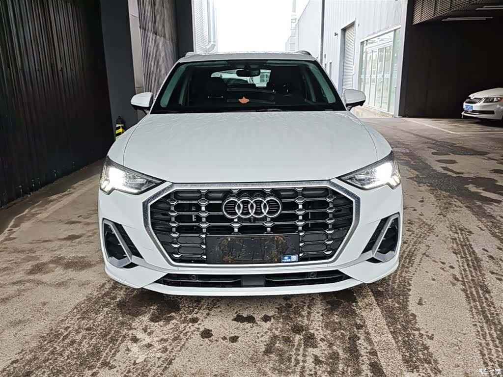 Audi Q3, 2021 3