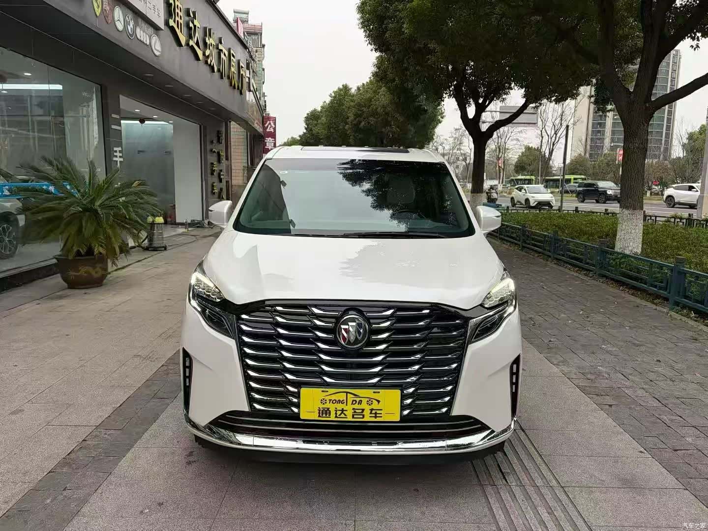 Buick GL8, 2022 1