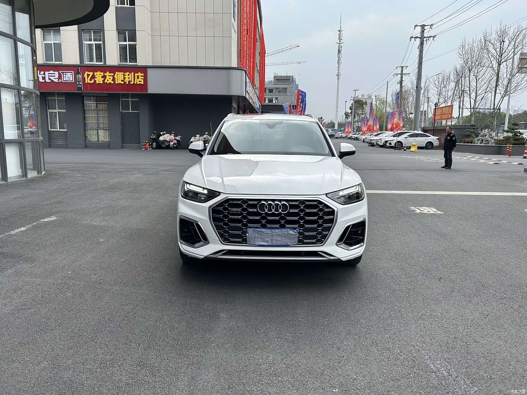 Audi Q5L, 2022 2
