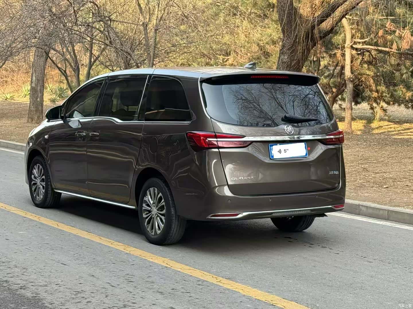 Buick GL8, 2023 9