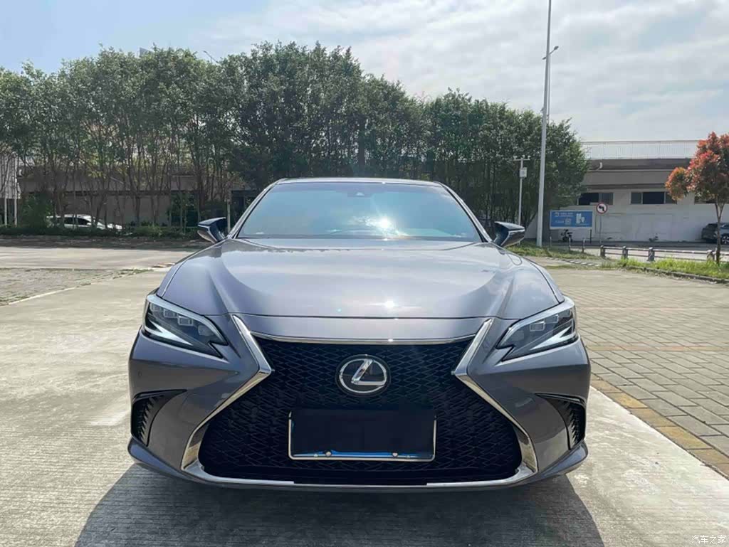 Lexus ES, 2021 25