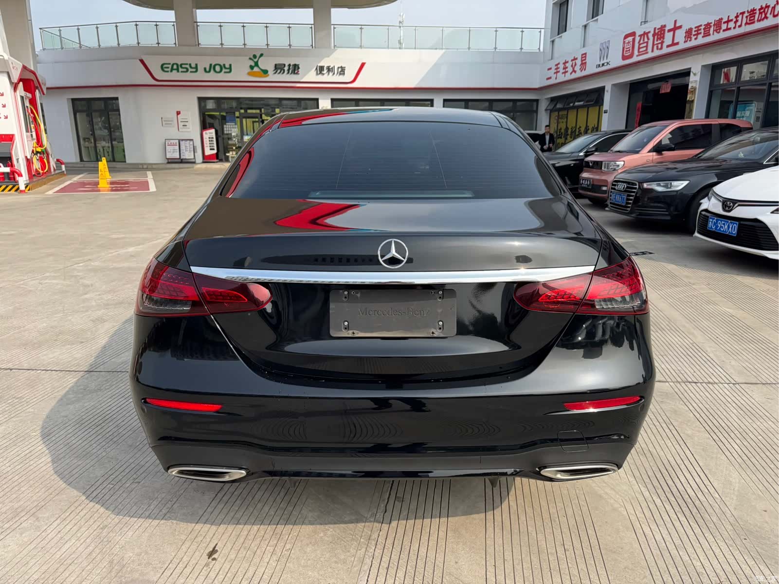 Mercedes-Benz E-Class, 2022 3