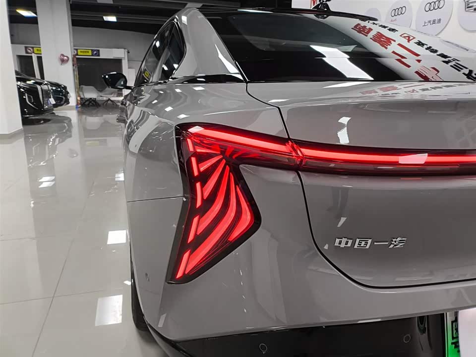 Hongqi EH7 Hongqi EH7