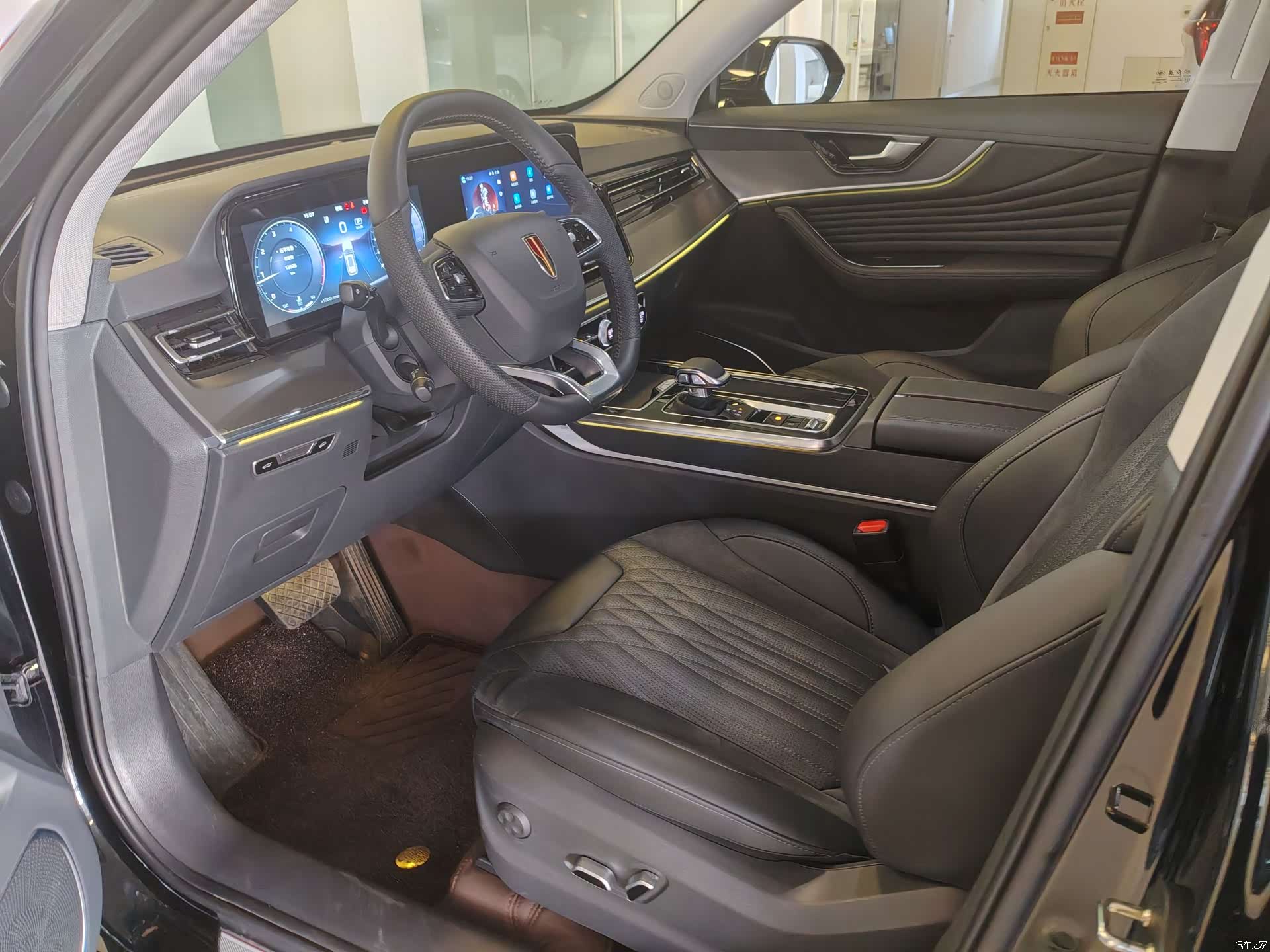 Hongqi HS5, 2024 24