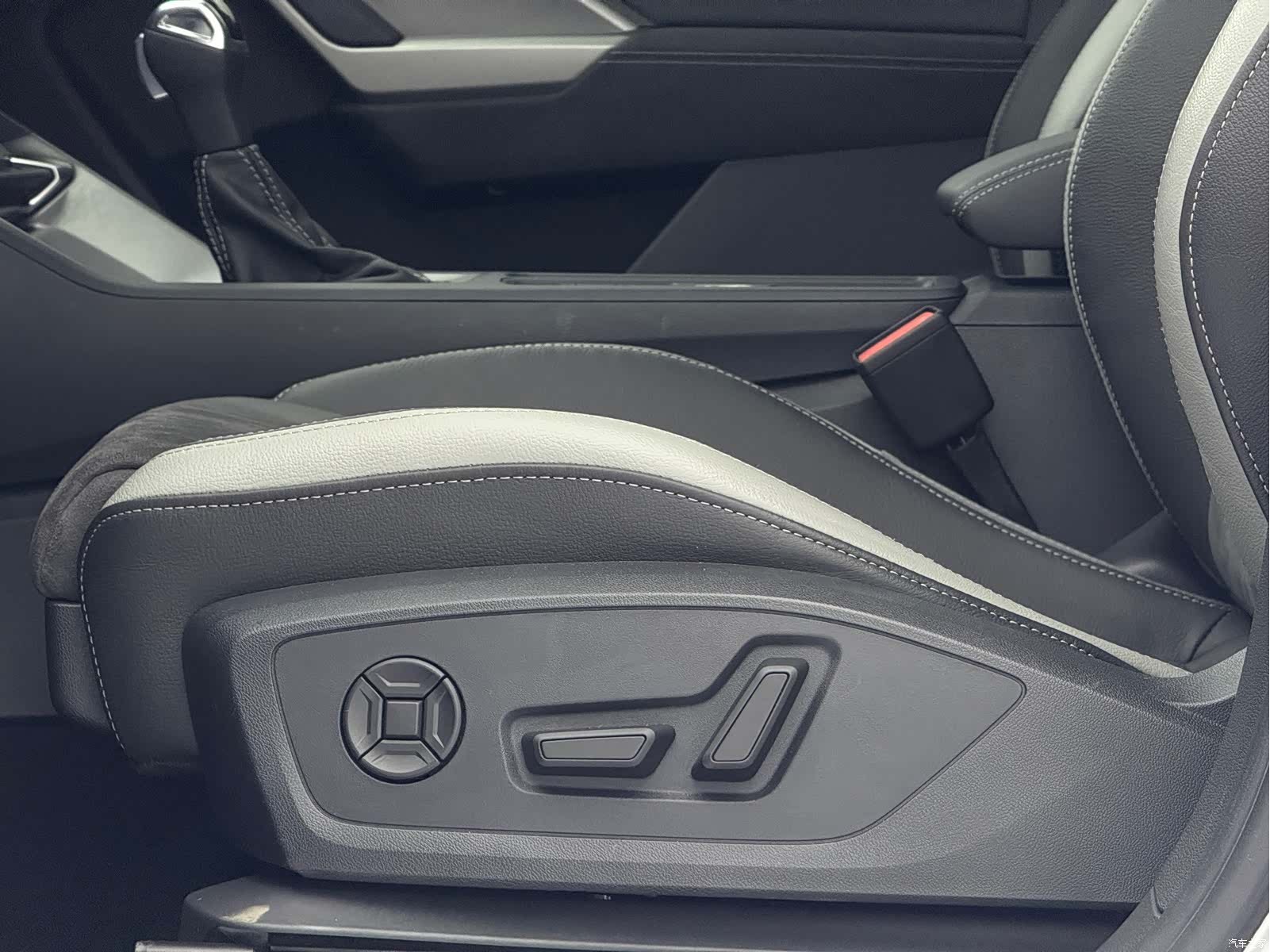 Audi Q3, 2023 20