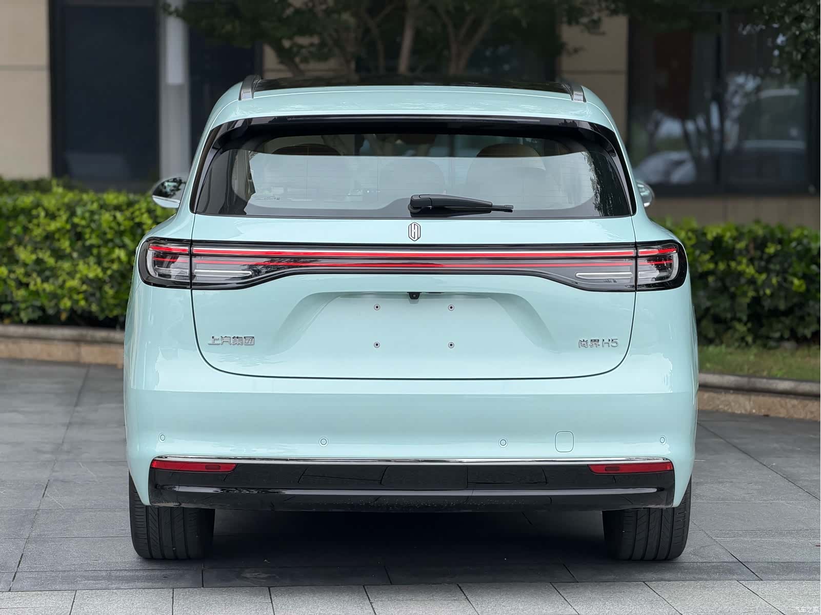 SAIC ShangJie H5, 2025 9