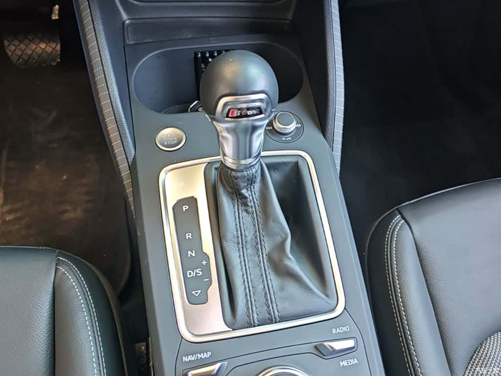 Audi Q2L, 2020 14