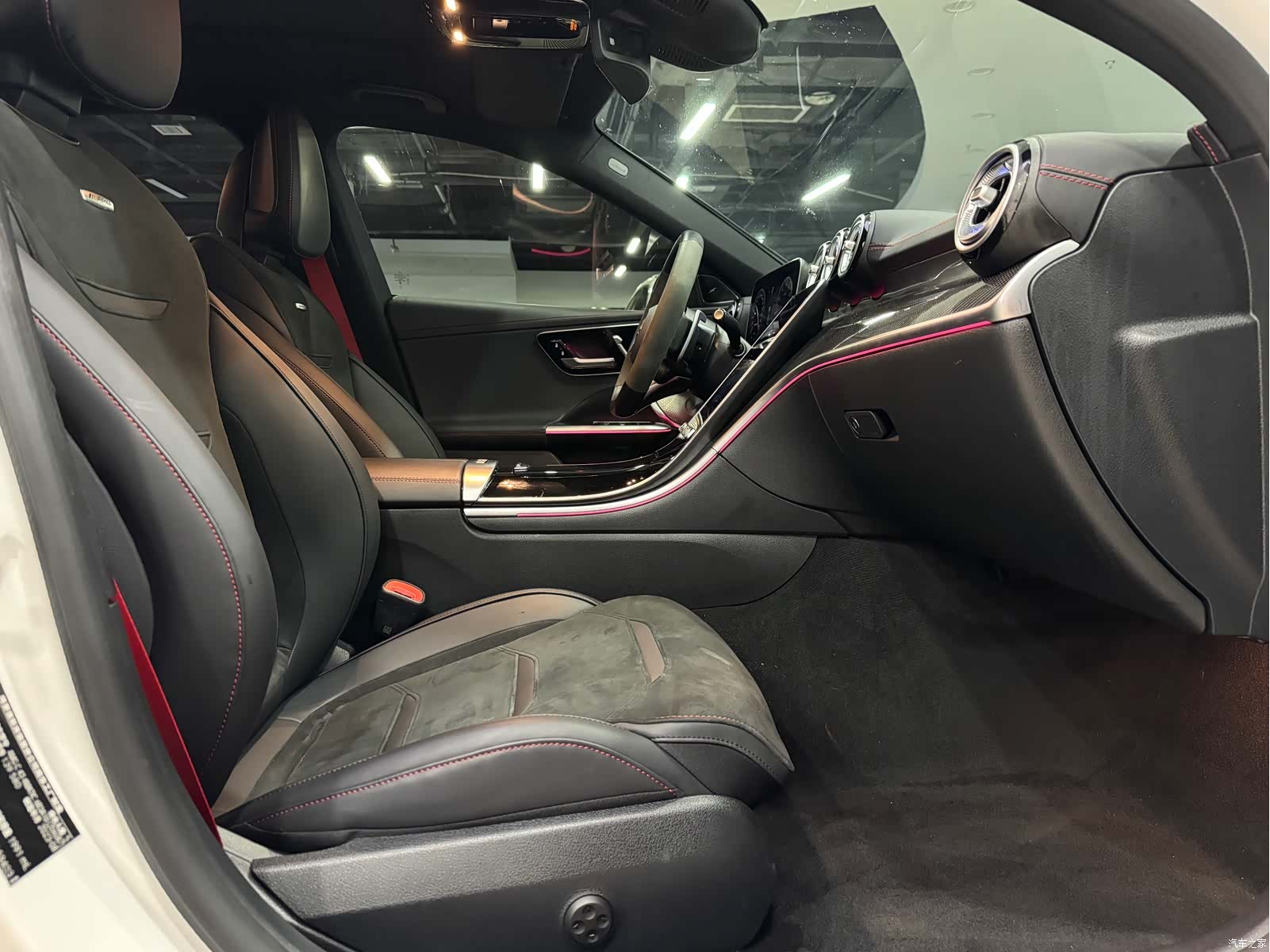 Mercedes-Benz C-Class, 2024 13