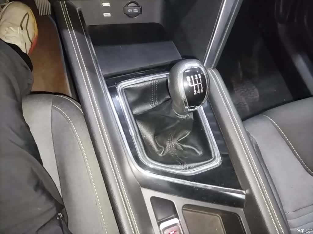 BAIC X3, 2020 14