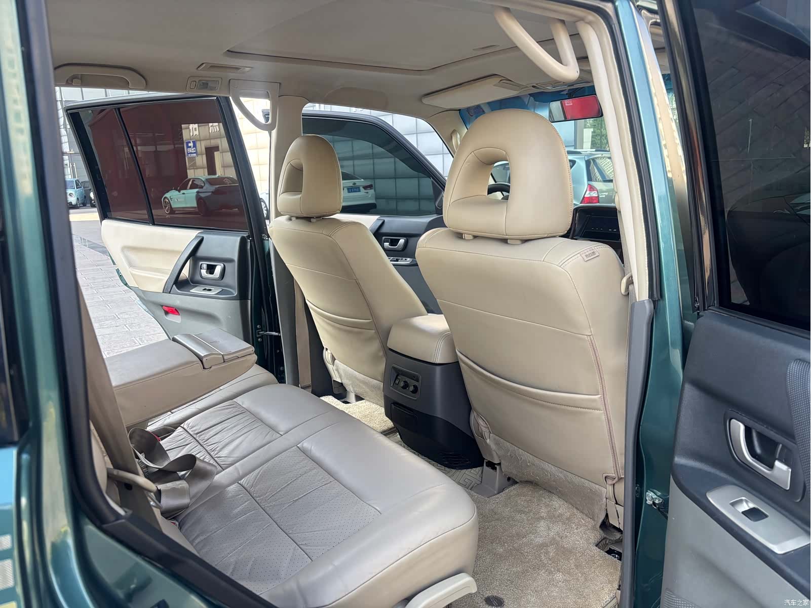 Mitsubishi Pajero, 2016 11