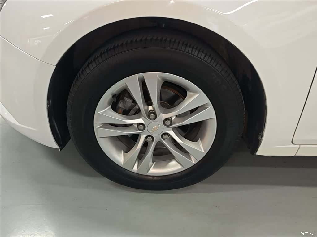 Chevrolet SE, 2015 23