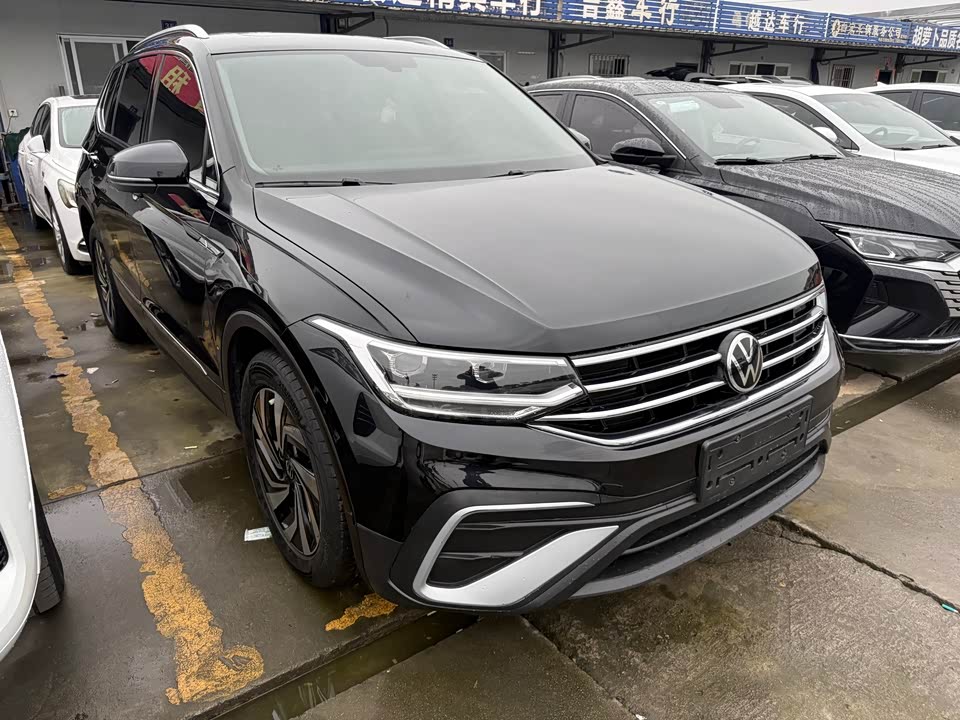 Volkswagen Tiguan L