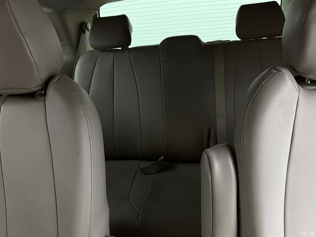 Buick GL8, 2022 10