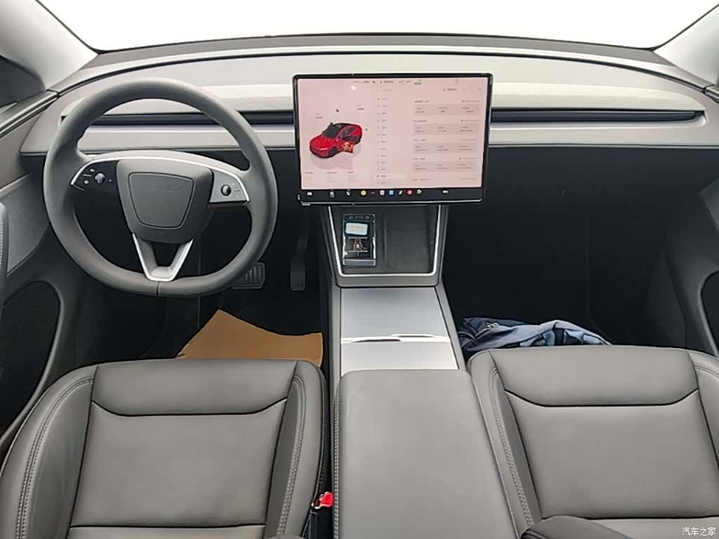 Tesla Model Y, 2025 10