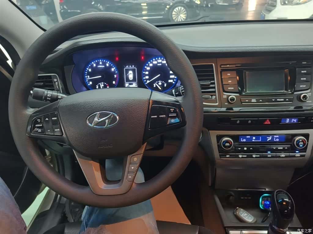 Hyundai GLS, 2016 10