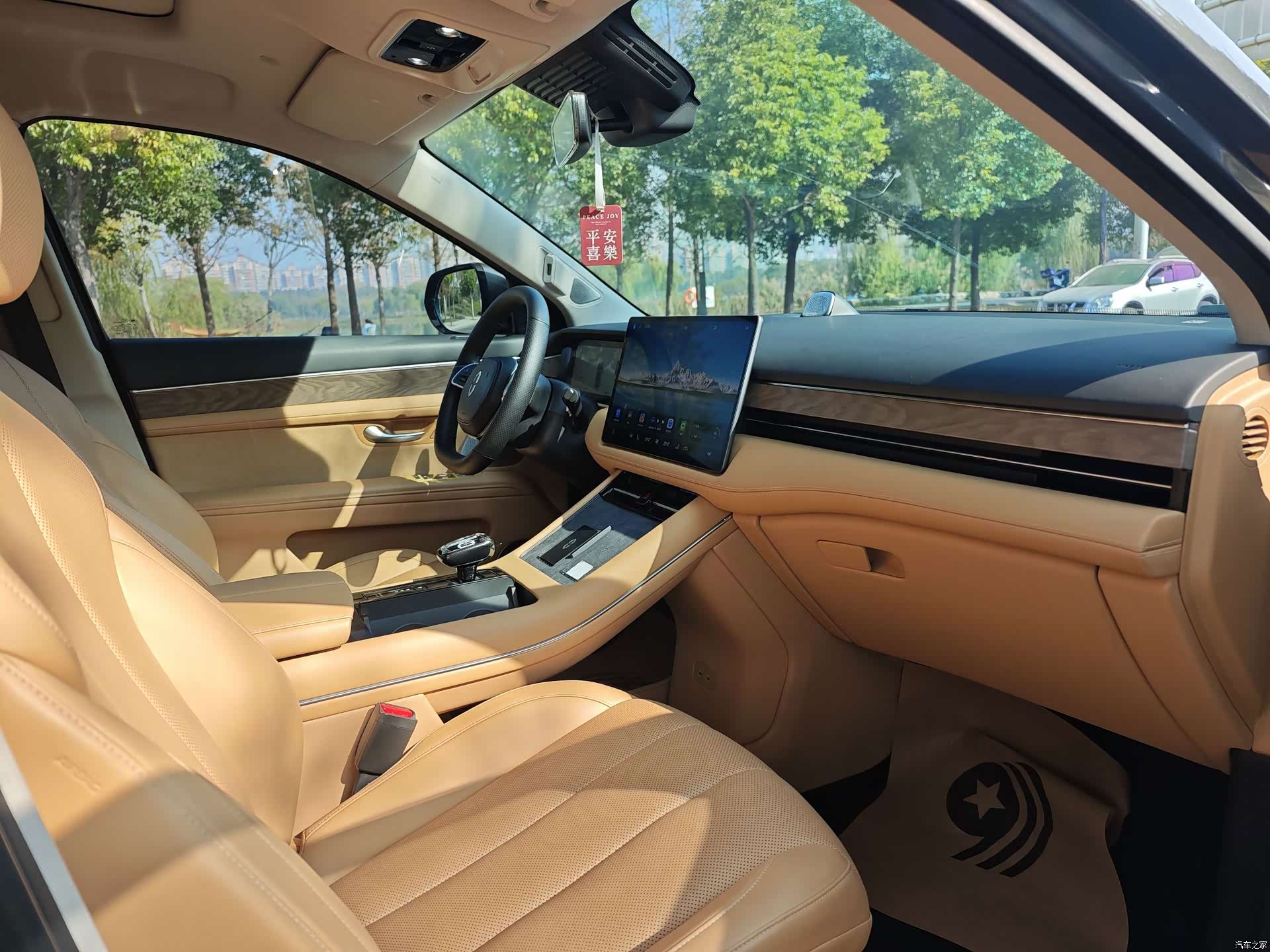 AITO M7, 2022 все фото