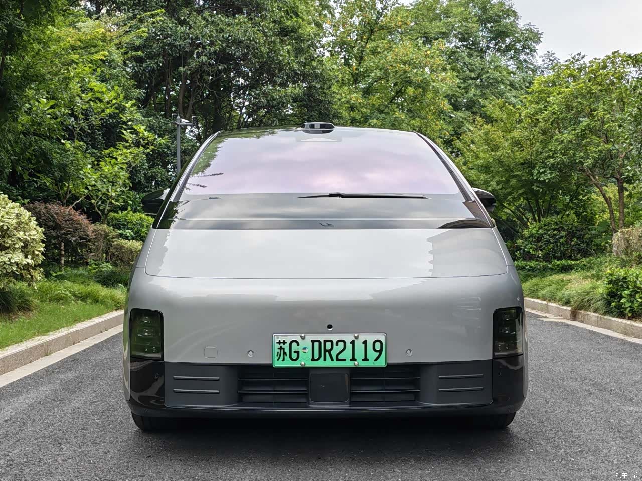 Li Auto MEGA, 2025 все фото