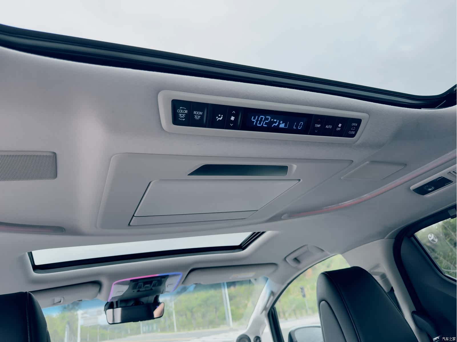 Toyota Vellfire, 2020 14