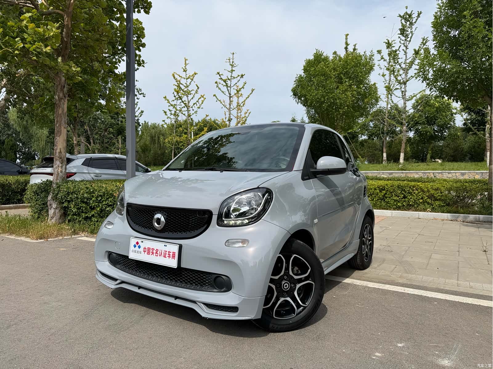 Smart Fortwo, 2019 все фото