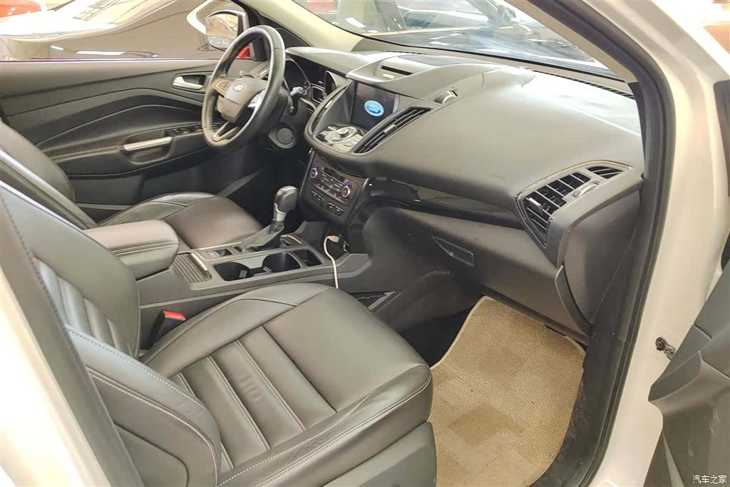 Ford Kuga, 2017 8