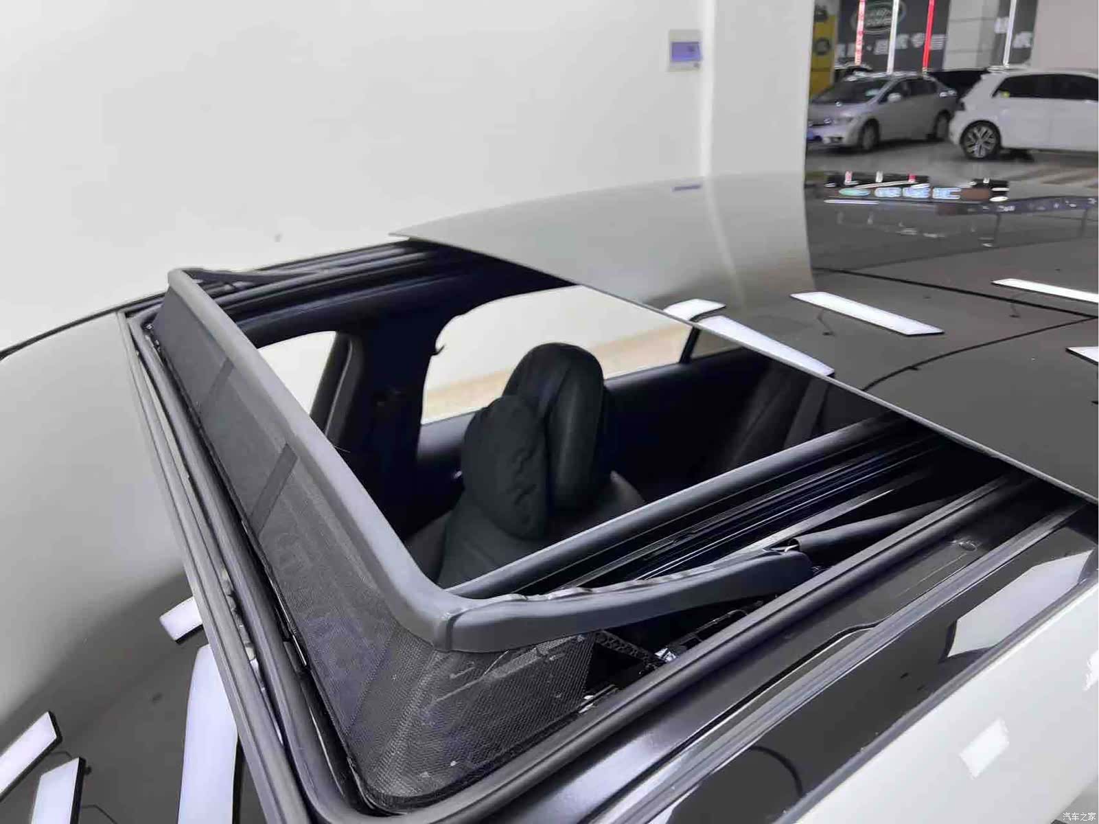 Mercedes-Benz C-Class, 2024 20
