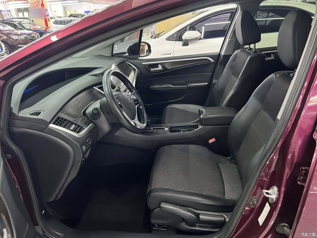Honda Jade, 2017 22