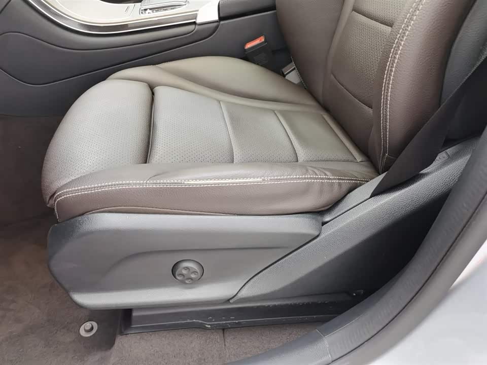 Mercedes-Benz GLC Mercedes-Benz GLC