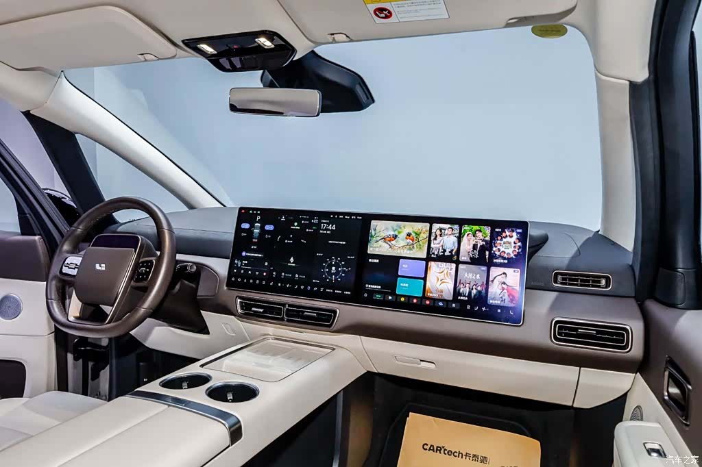 Li Auto MEGA, 2024 18