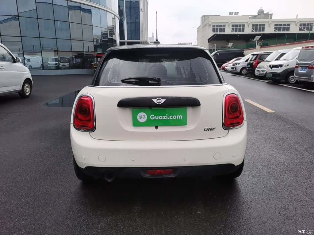 Mini ONE, 2019 6