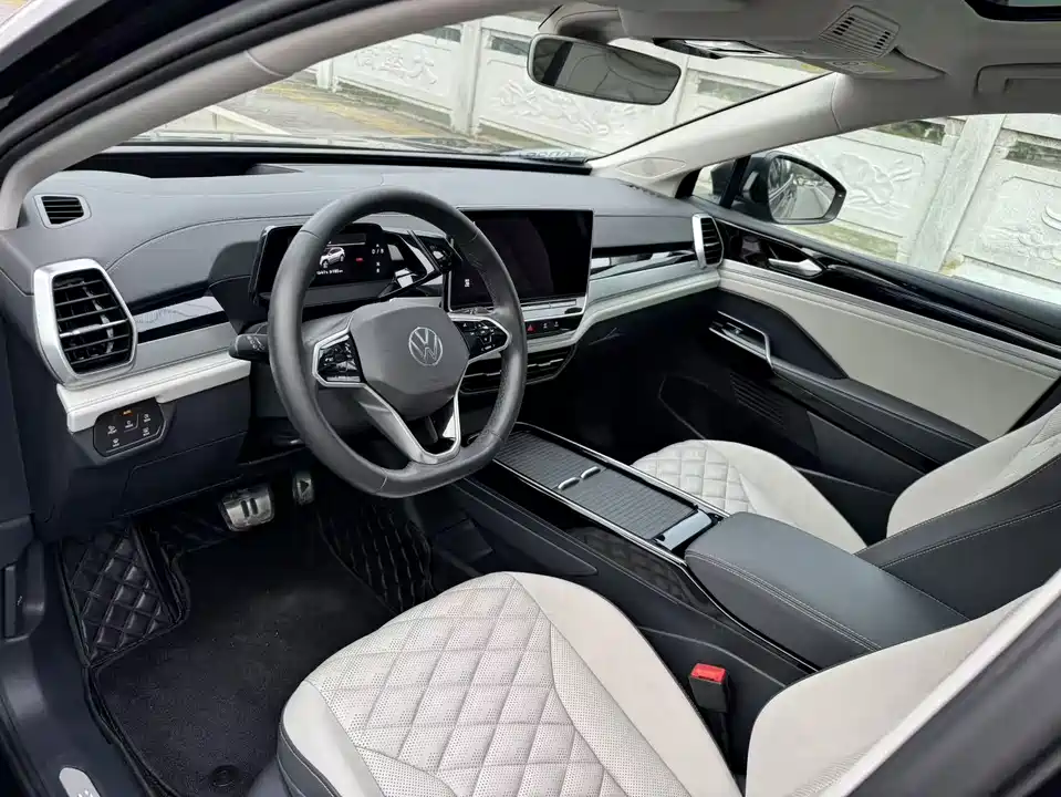 Volkswagen ID.6 CROZZ