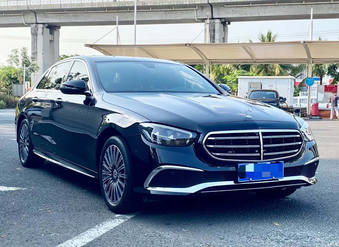 Mercedes-Benz E-Class, 2023 3