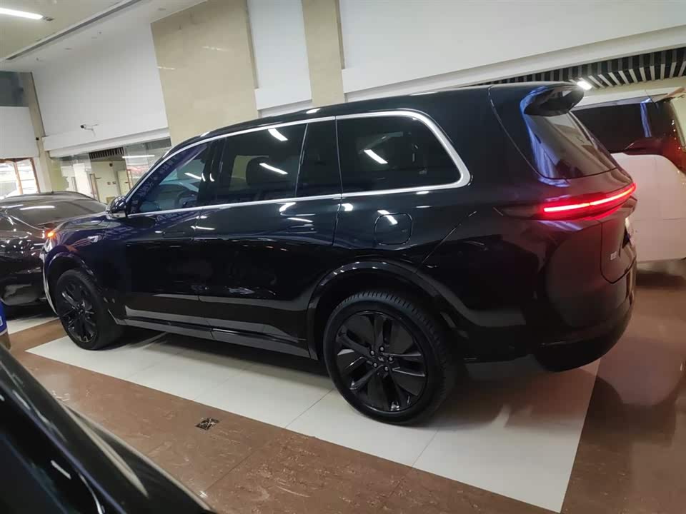 Li Auto Ideal L9