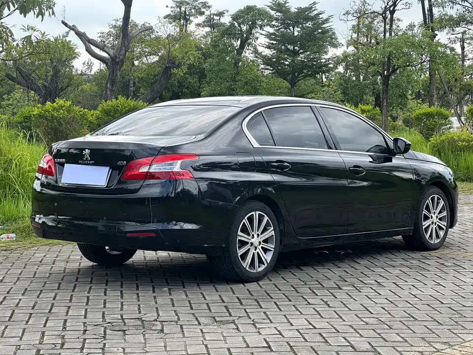 Peugeot 408
