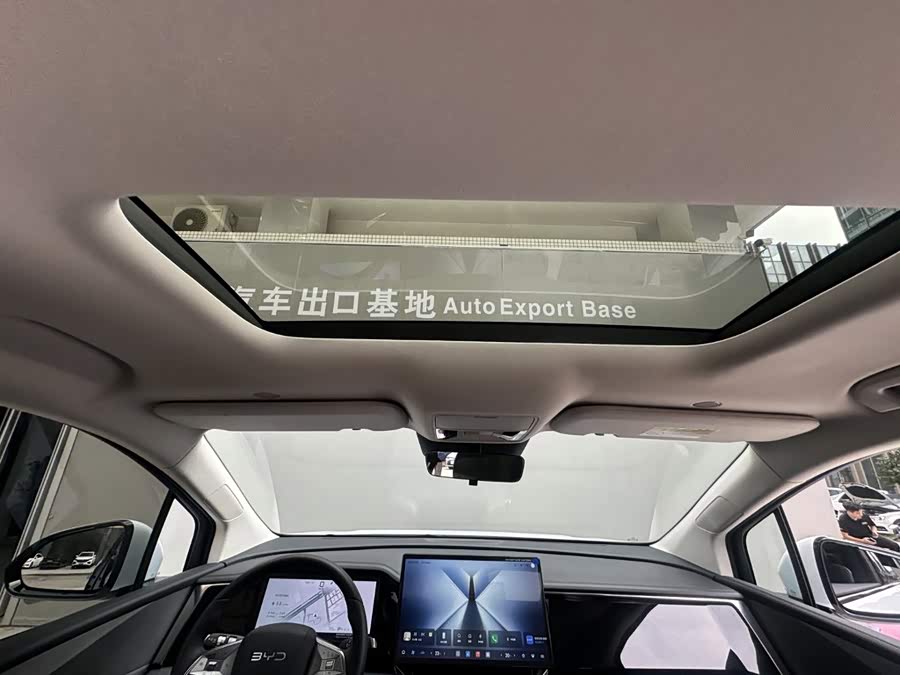 BYD M9 2025, фото 13