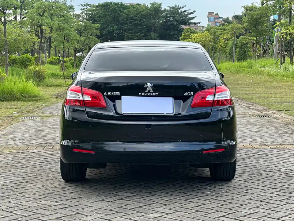 Peugeot 408