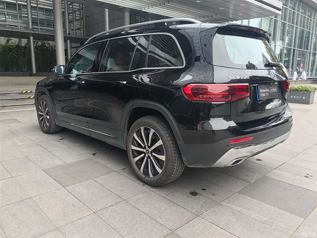 Mercedes-Benz GLB, 2025 8
