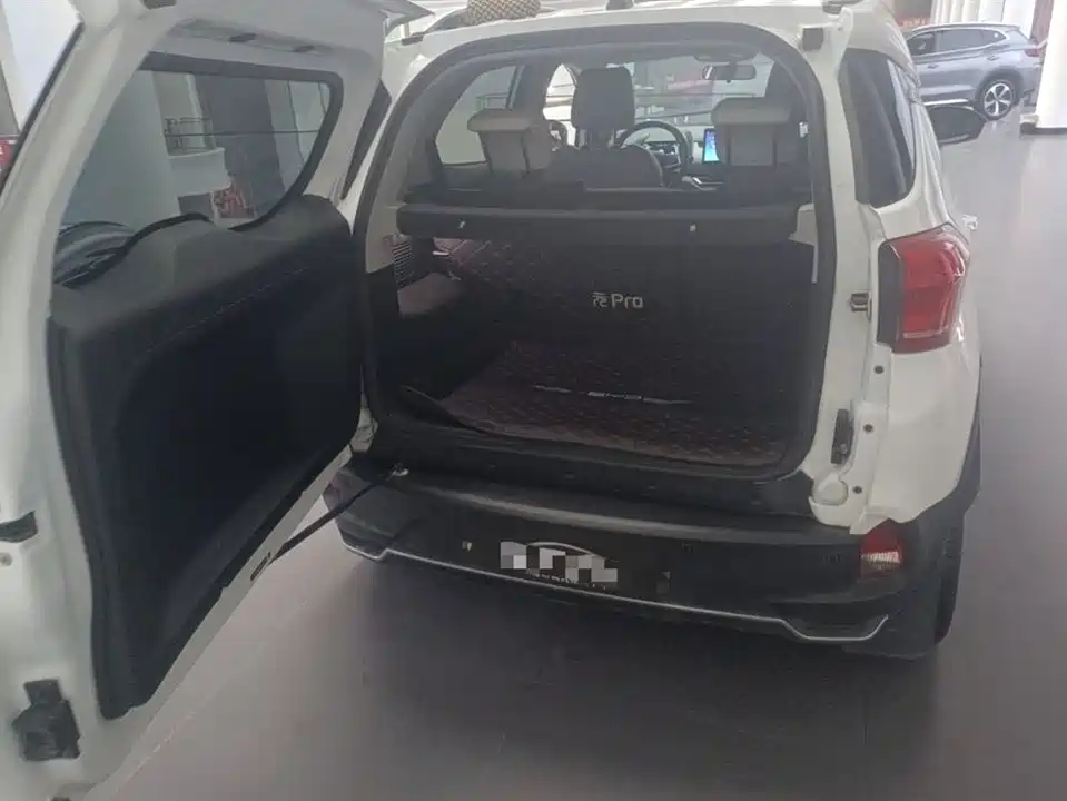 BYD Yuan Pro BYD Yuan Pro