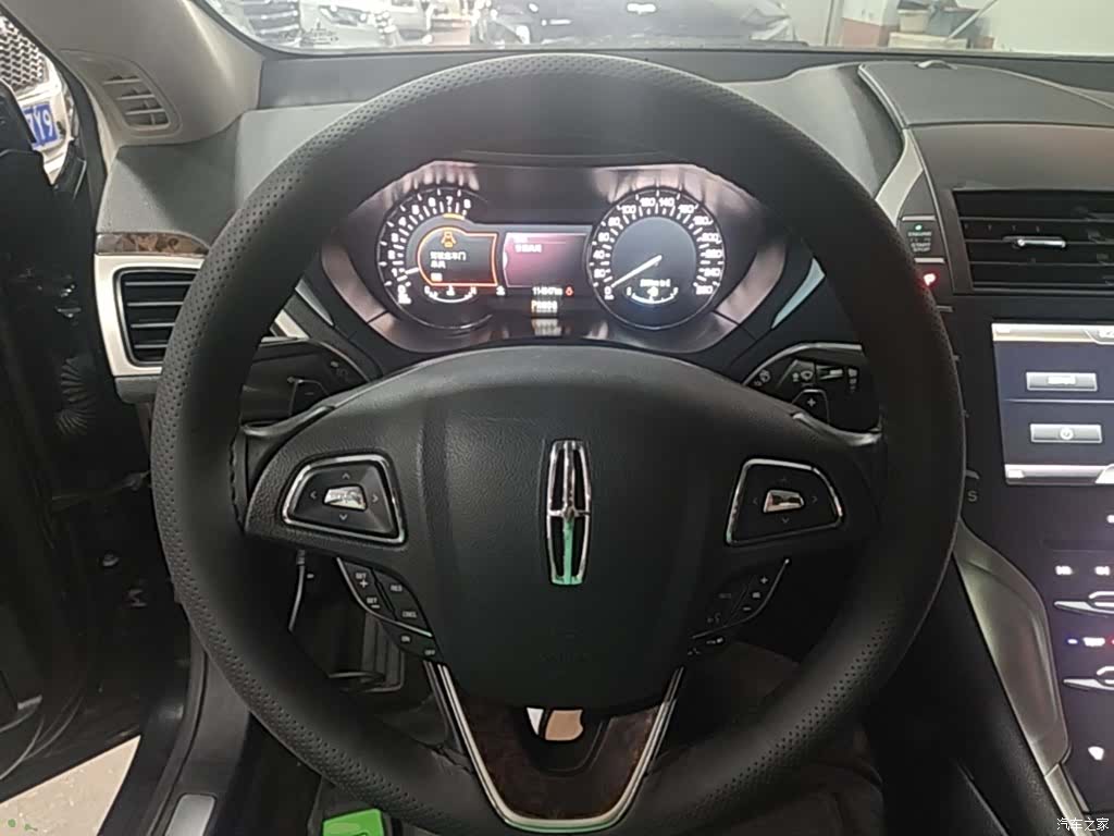 Lincoln MKZ, 2016 11