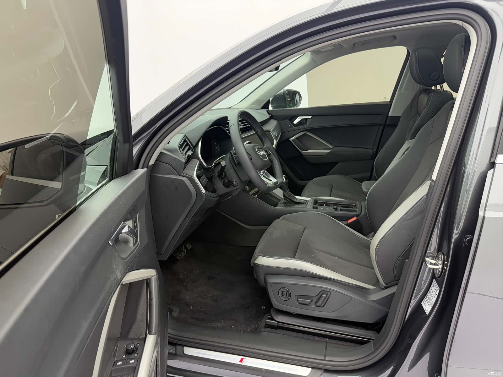 Audi Q3, 2023 18