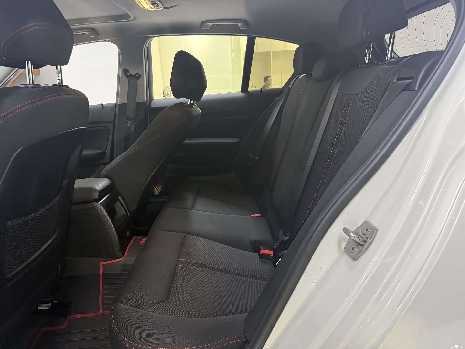 BMW 1 Series, 2019 13