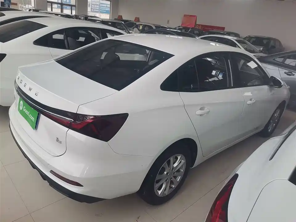 Roewe i5