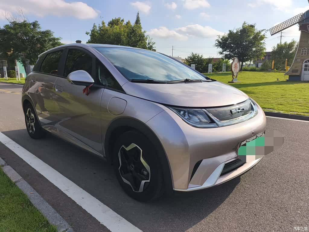 BYD Dolphin, 2022 3
